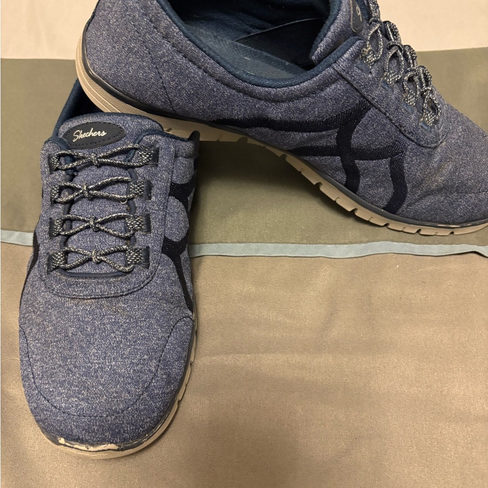 Skechers Women's Blue and Gray Sneakers